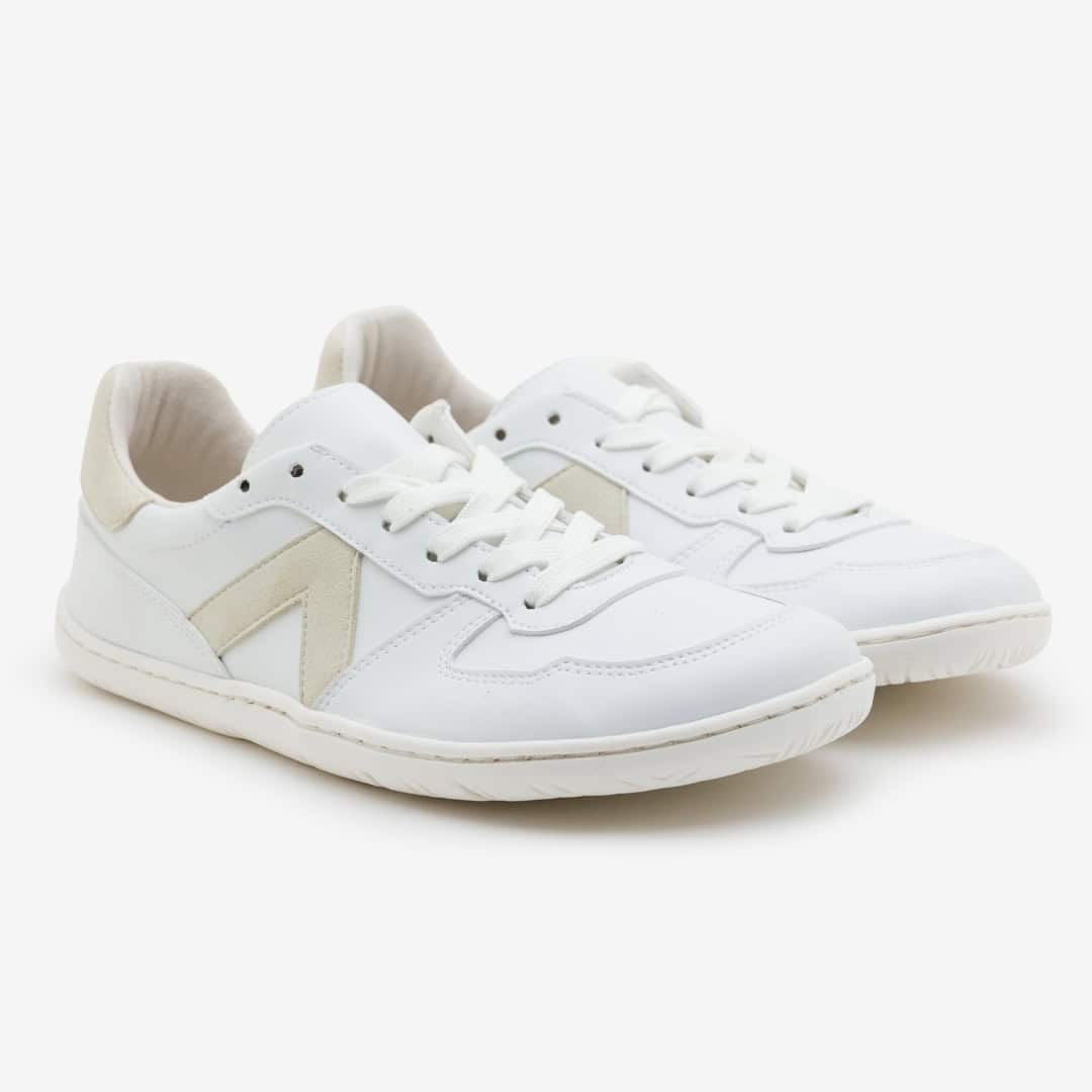 Zapatos deportivos Coqueflex blancos para adultos, cómodos y ligeros. Ideales para uso diario y acti.