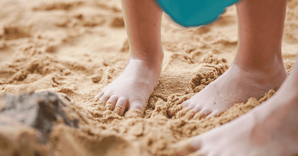 Hongos en los pies de los niños en verano cOmo detectar el pie de atleta y prevenirlo