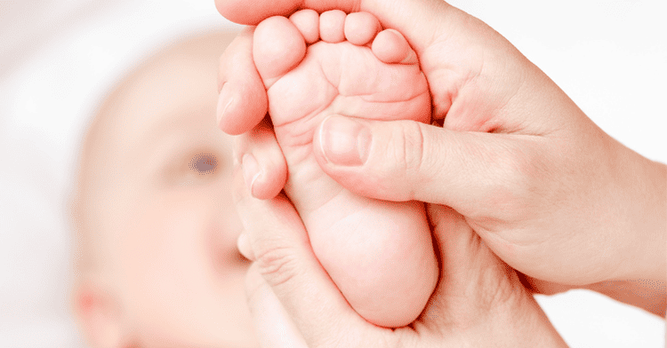 ¿Le han cambiado de talla los pies este verano Así lo compruebas en casa en 2 minutos (antes de comprar el calzado del cole)